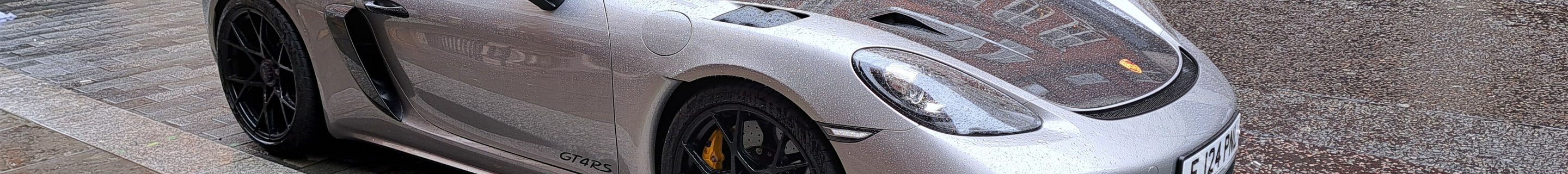 Porsche 718 Cayman GT4 RS Weissach Package