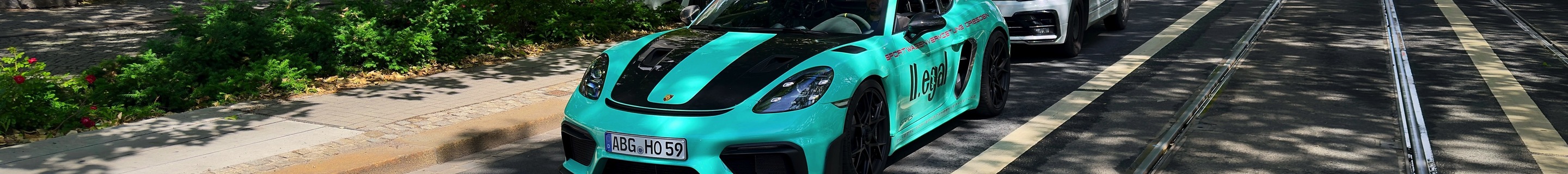 Porsche 718 Cayman GT4 RS Weissach Package