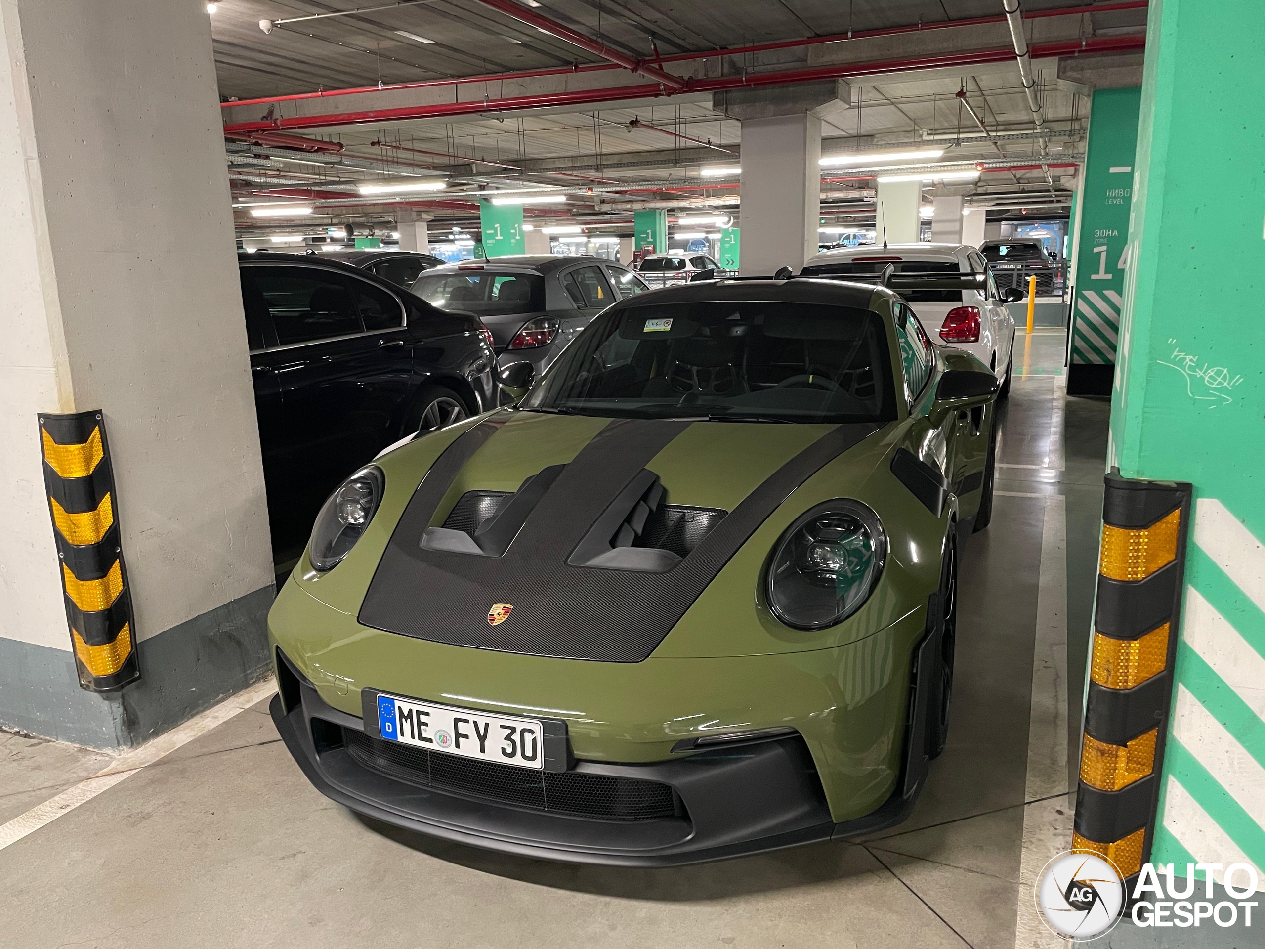 Porsche 992 GT3 RS MkI Weissach Package