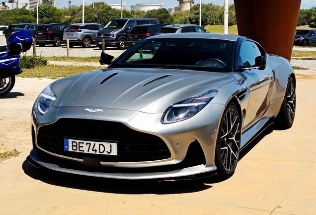 Aston Martin DB12