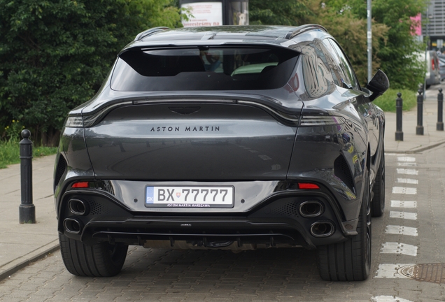 Aston Martin DBX S