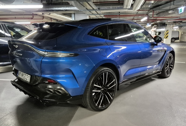 Aston Martin DBX707