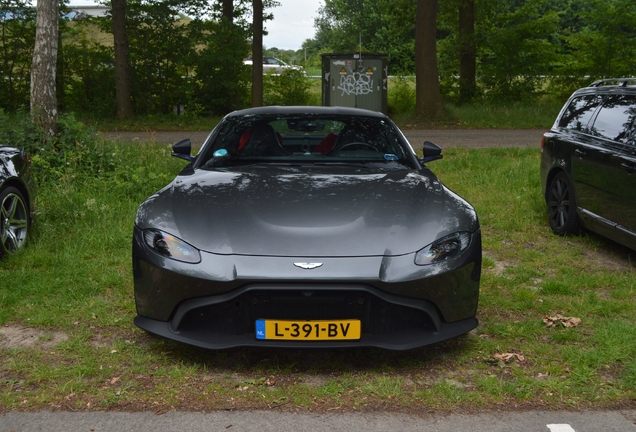 Aston Martin V8 Vantage 2018