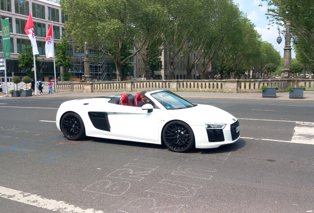 Audi R8 V10 Plus 2015