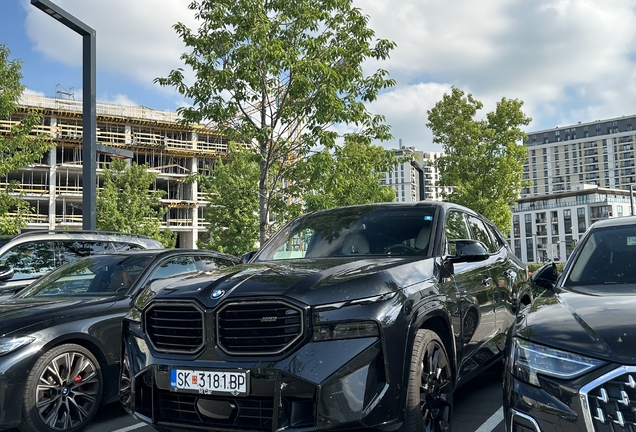 BMW Xm G09