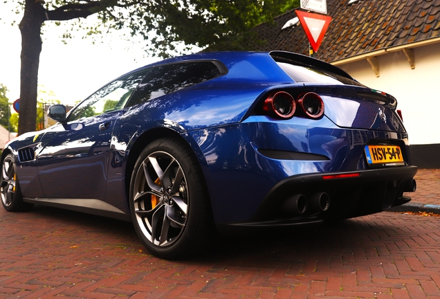 Ferrari GTC4Lusso T