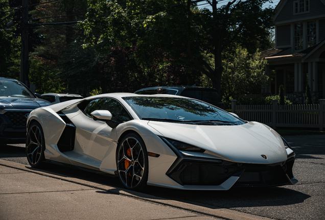 Lamborghini Revuelto