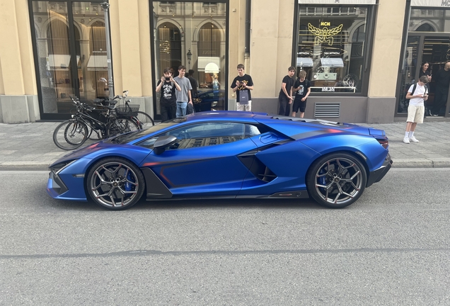 Lamborghini Revuelto