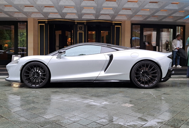 McLaren GT