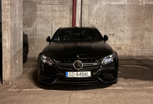 Mercedes-AMG E 63 S W213