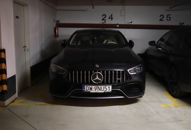 Mercedes-AMG GT 63 S X290
