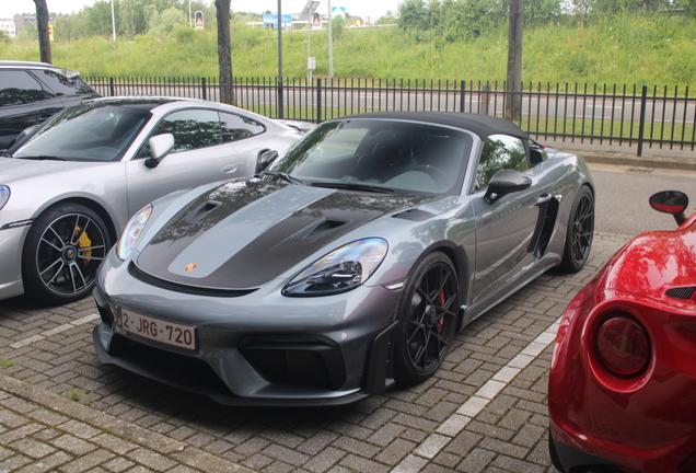 Porsche 718 Spyder RS Weissach Package