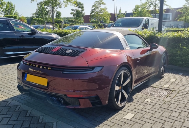 Porsche 992 Targa 4S MkI Heritage Design Edition