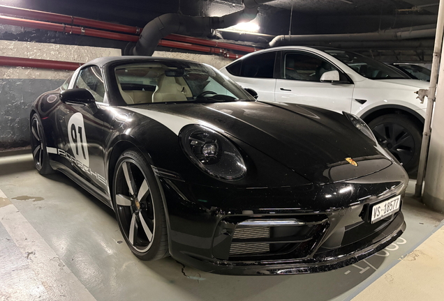 Porsche 992 Targa 4S MkI Heritage Design Edition
