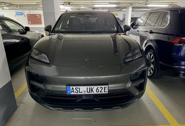 Porsche Macan EV Turbo