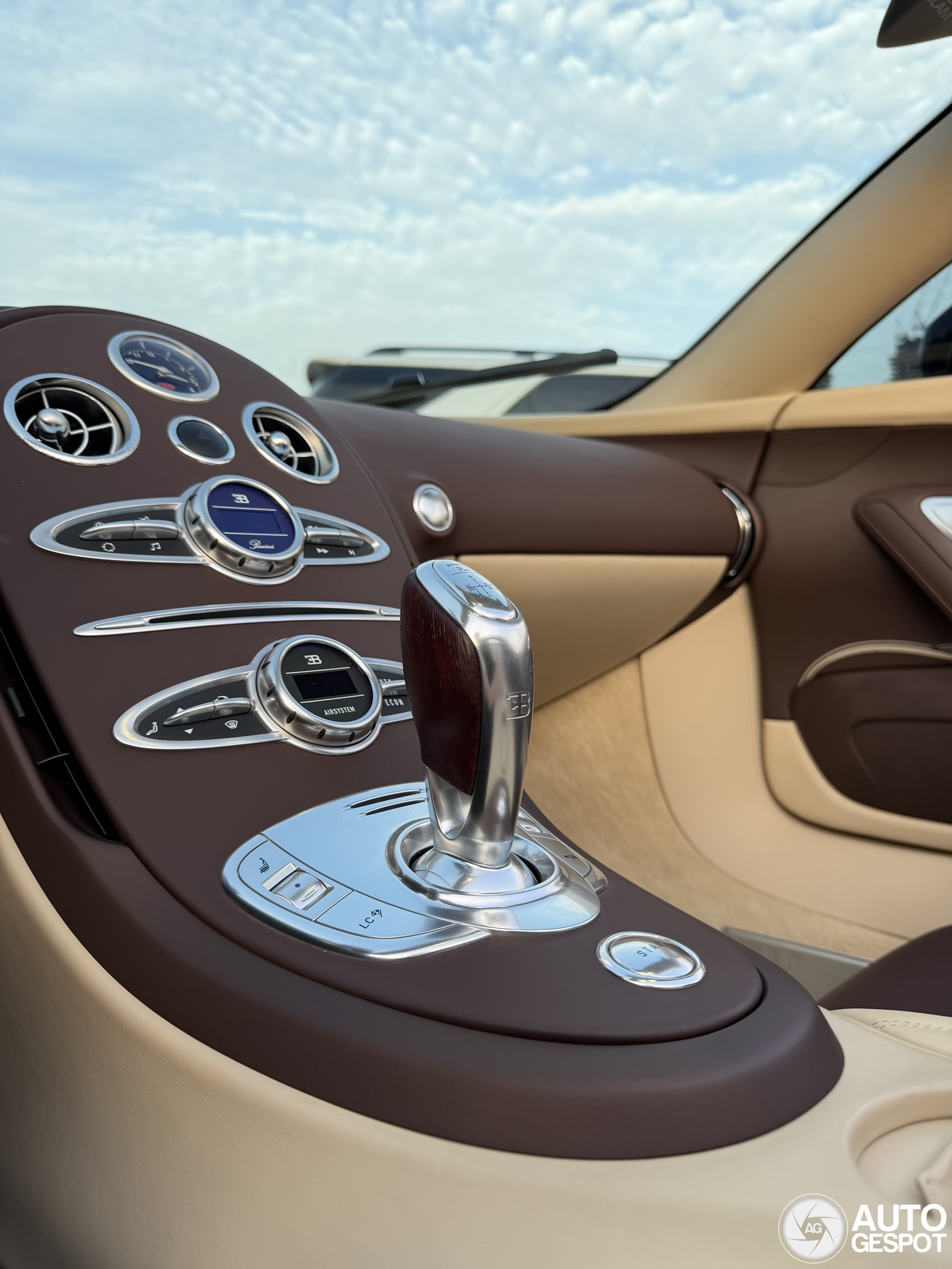 Bugatti Veyron 16.4 Grand Sport Vitesse Jean Bugatti