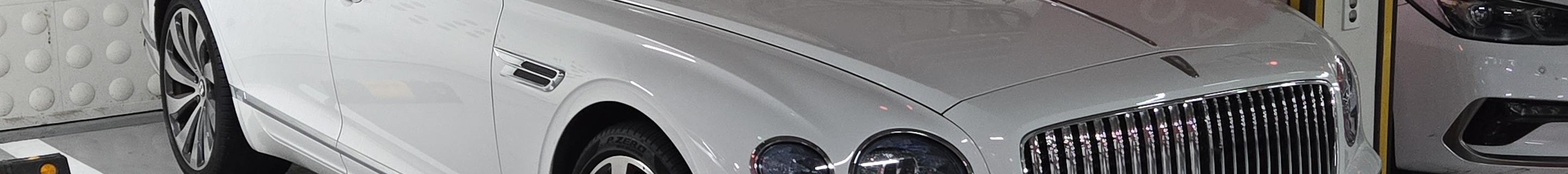 Bentley Flying Spur V8 2021