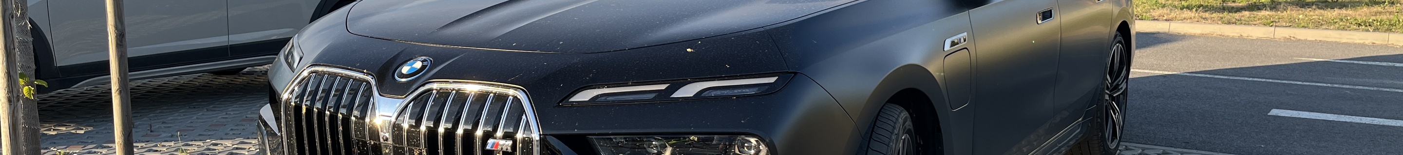 BMW M760e xDrive