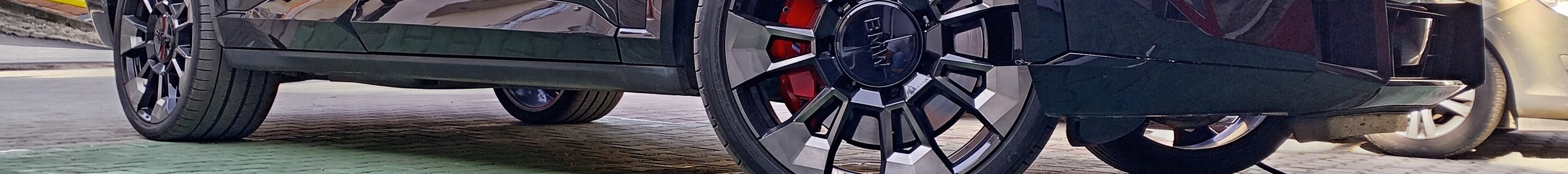BMW XM G09