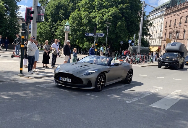 Aston Martin DB12 Volante