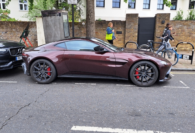 Aston Martin V8 Vantage 2018