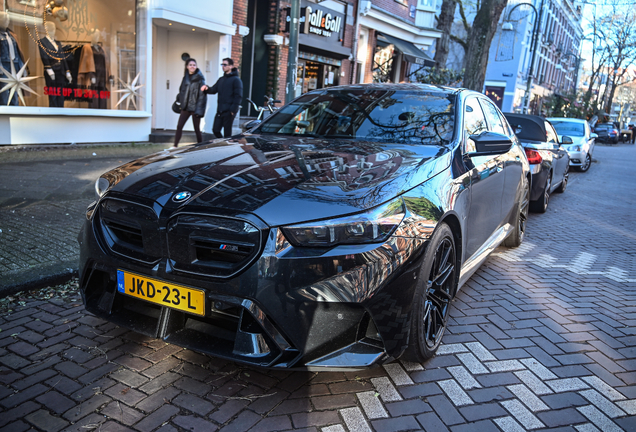 BMW M5 G90