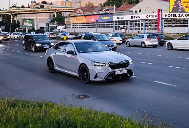 BMW M5 G90