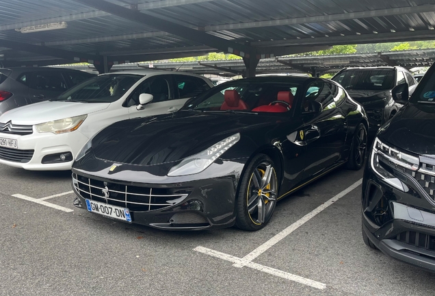 Ferrari FF