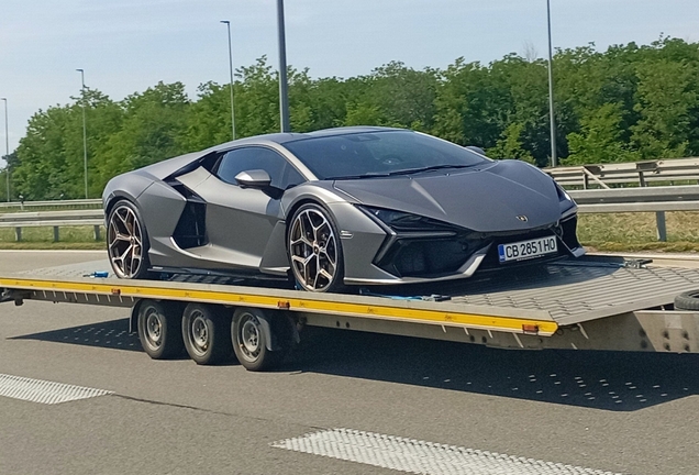 Lamborghini Revuelto