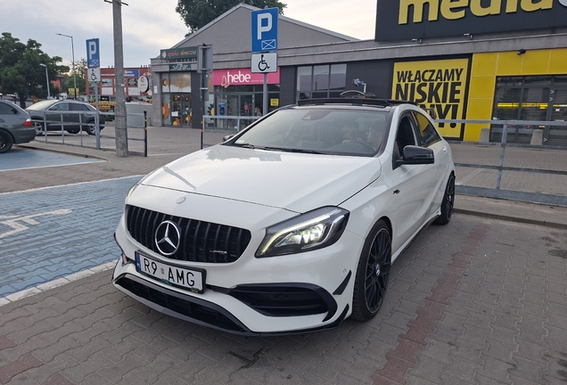 Mercedes-AMG A 45 W176 2015