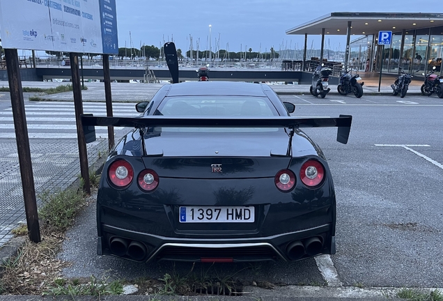 Nissan GT-R 2012
