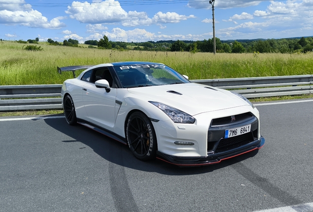 Nissan GT-R 2014
