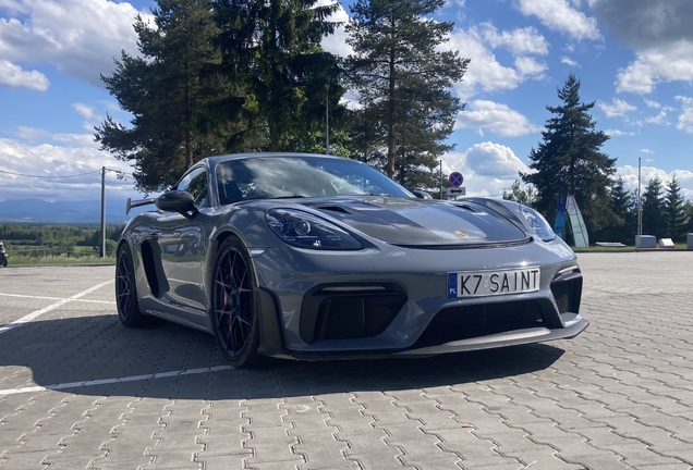 Porsche 718 Cayman GT4 RS Weissach Package