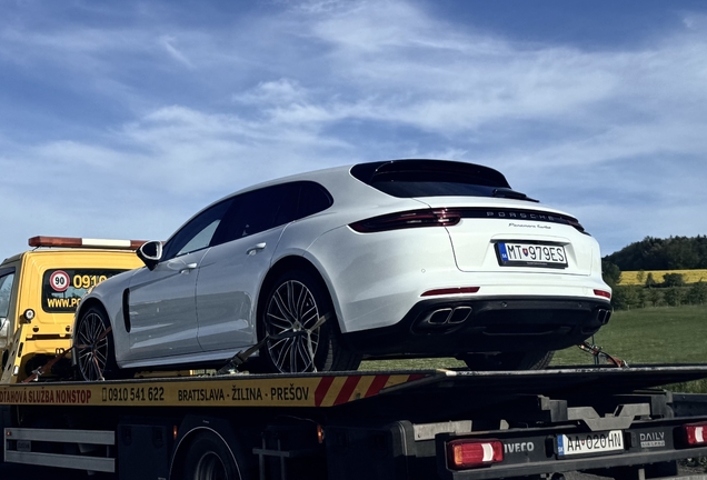 Porsche 971 Panamera Turbo Sport Turismo