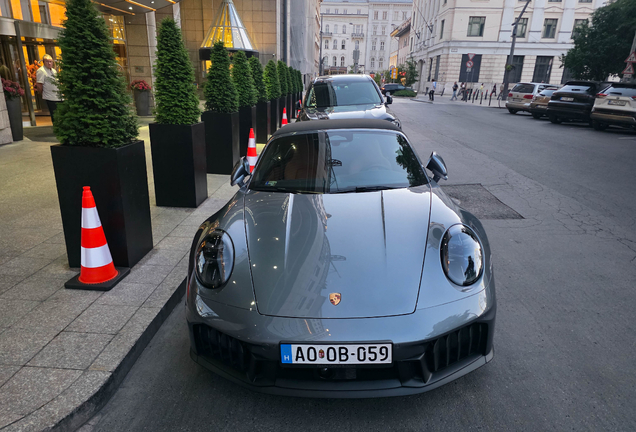 Porsche 992 Carrera 4 GTS Cabriolet MkII