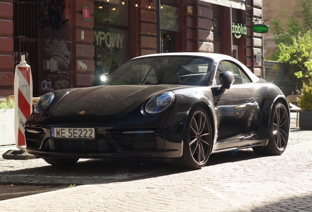 Porsche 992 Carrera 4S Cabriolet MkI