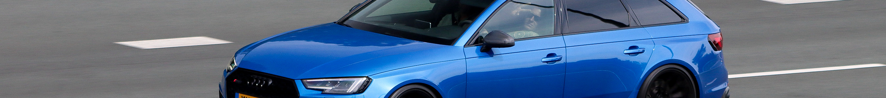 Audi RS4 Avant B9