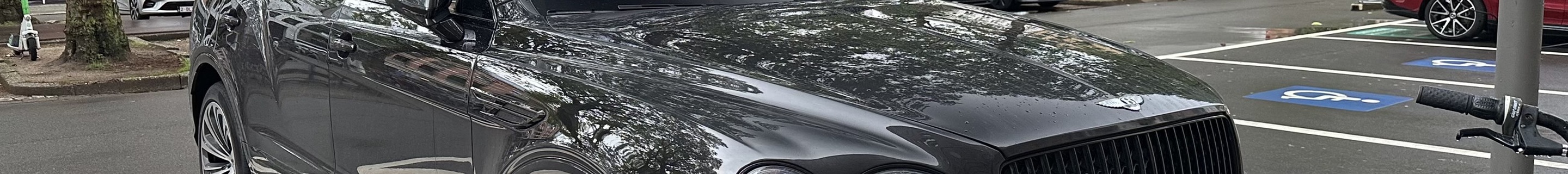 Bentley Bentayga Azure EWB First Edition