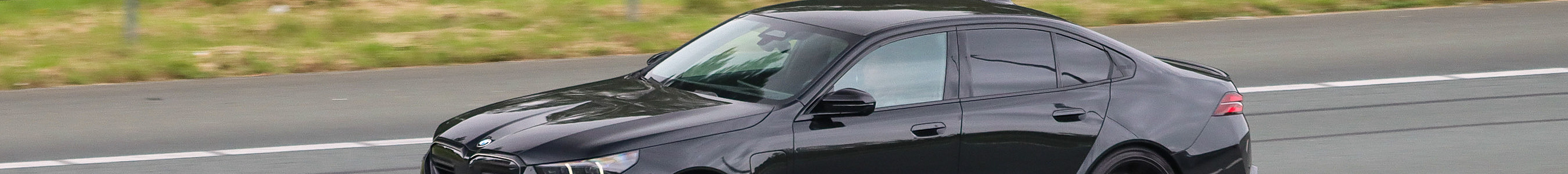 BMW M5 G90