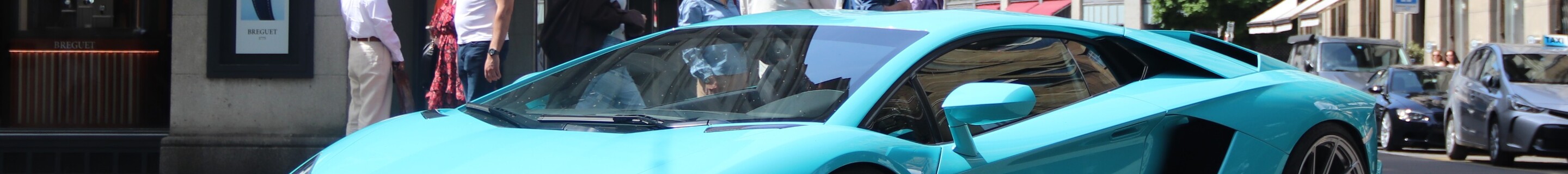 Lamborghini Aventador S LP740-4