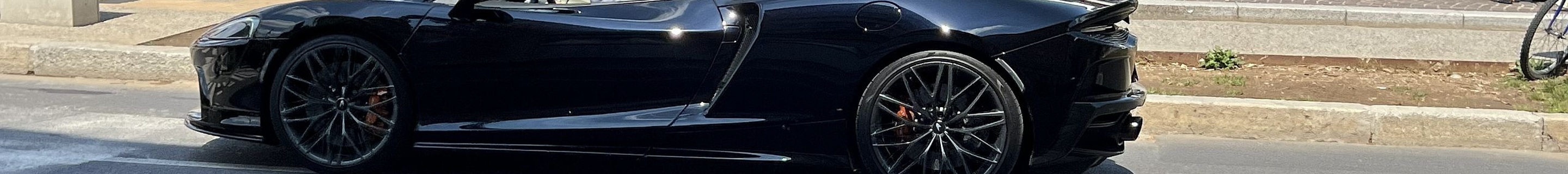 McLaren GTS