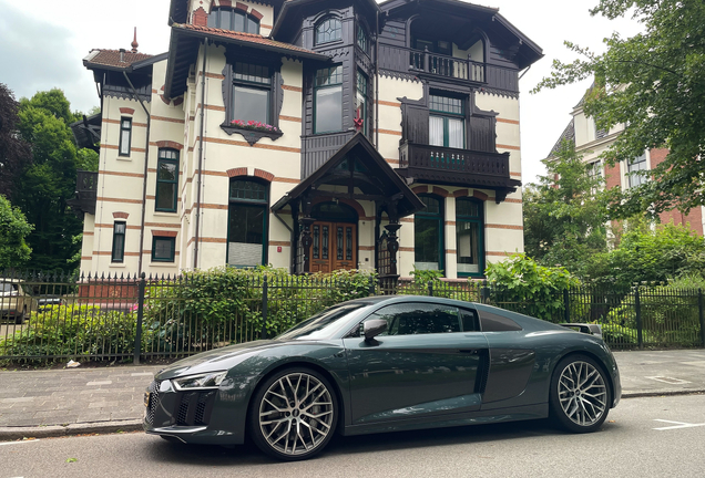 Audi R8 V10 Plus 2015