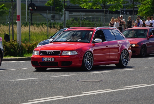 Audi RS4 Avant B5