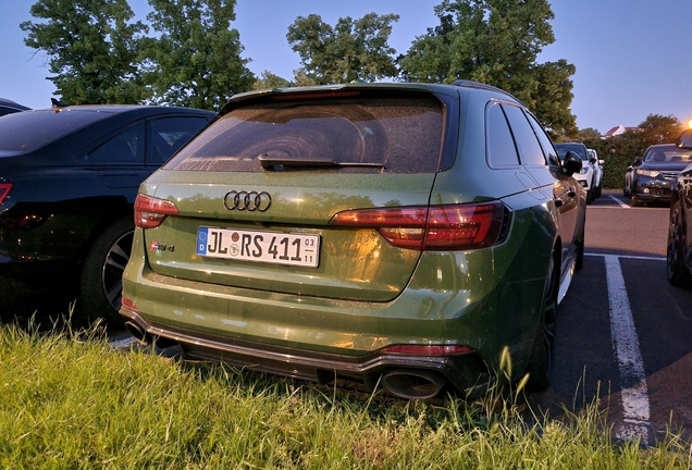 Audi RS4 Avant B9