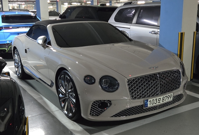 Bentley Continental GTC 2019 Mulliner