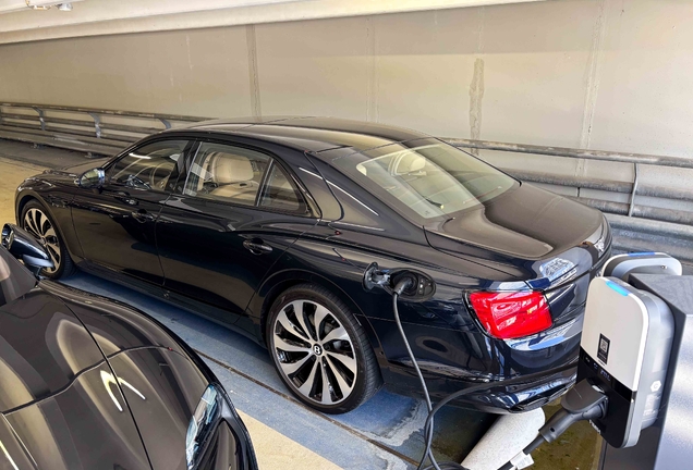 Bentley Flying Spur Hybrid Azure