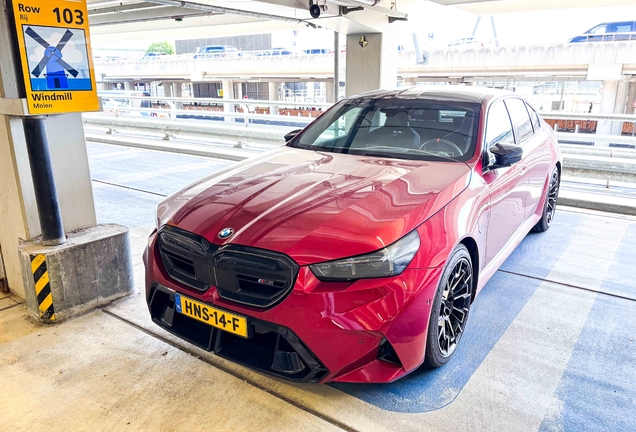 BMW M5 G90