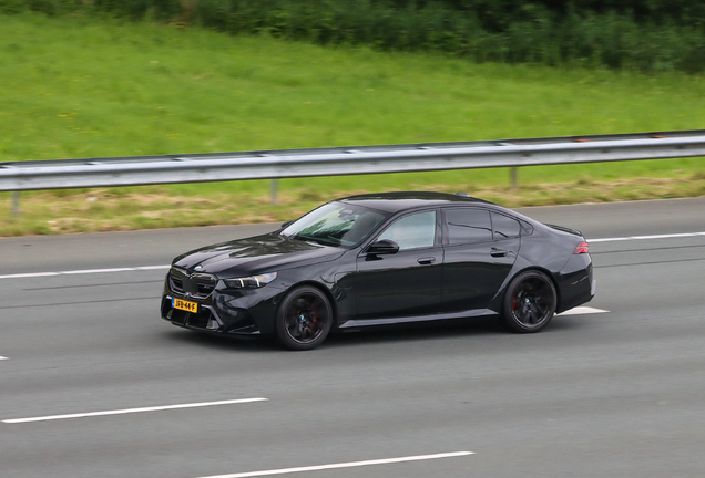 BMW M5 G90
