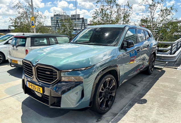 BMW XM G09