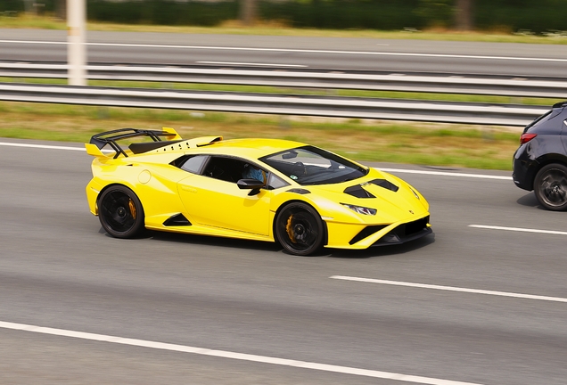 Lamborghini Huracán LP640-2 STO